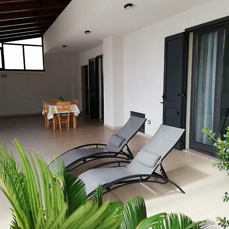 Appartamento Gambero Beach Santa Teresa Di Riva Eksteriør billede