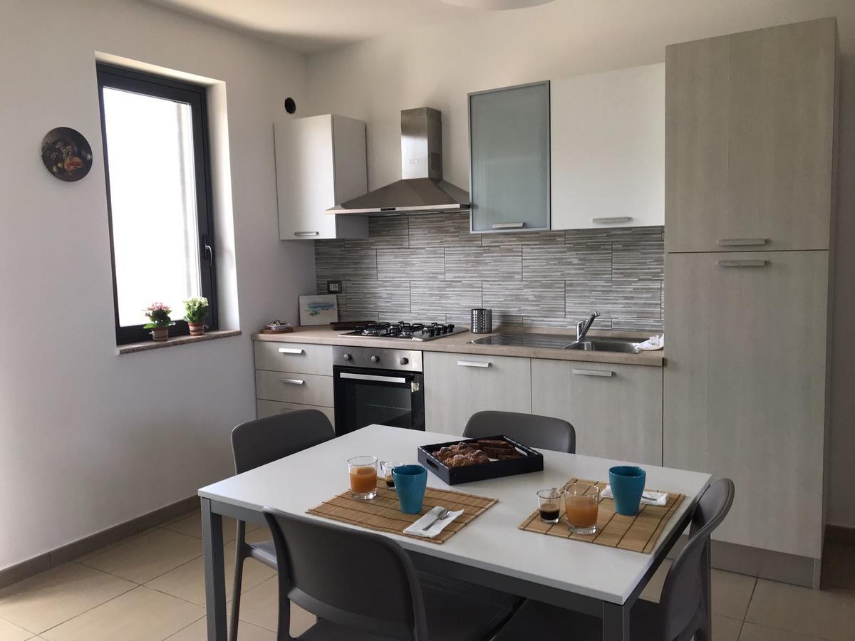 Appartamento Gambero Beach Santa Teresa Di Riva Eksteriør billede