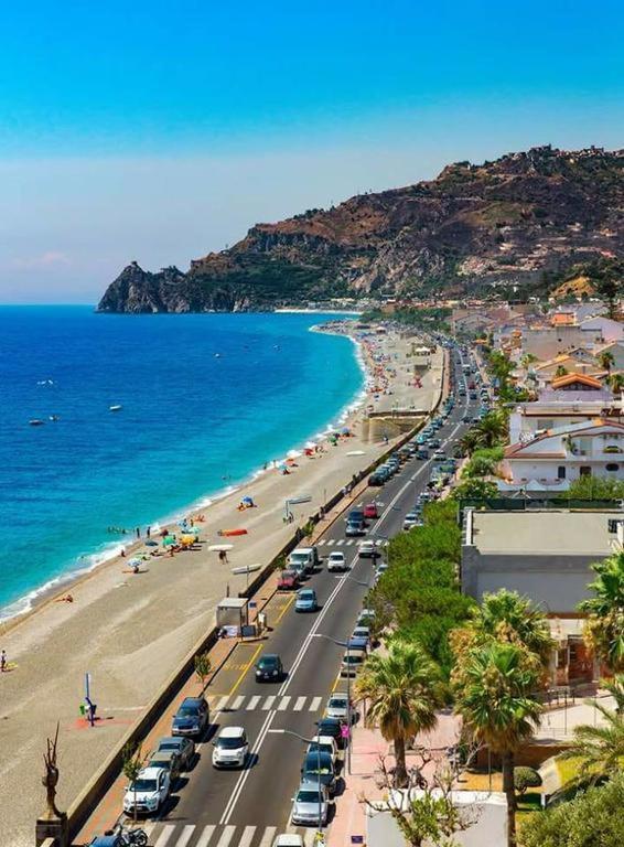 Appartamento Gambero Beach Santa Teresa Di Riva Eksteriør billede