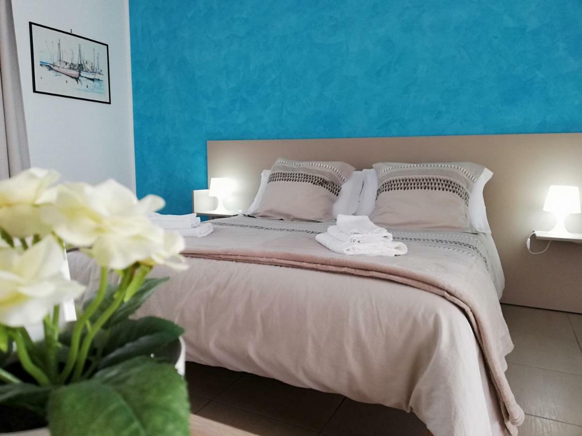 Appartamento Gambero Beach Santa Teresa Di Riva Eksteriør billede